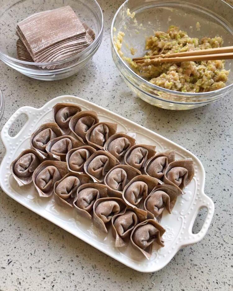 西葫虾仁鲜肉水饺