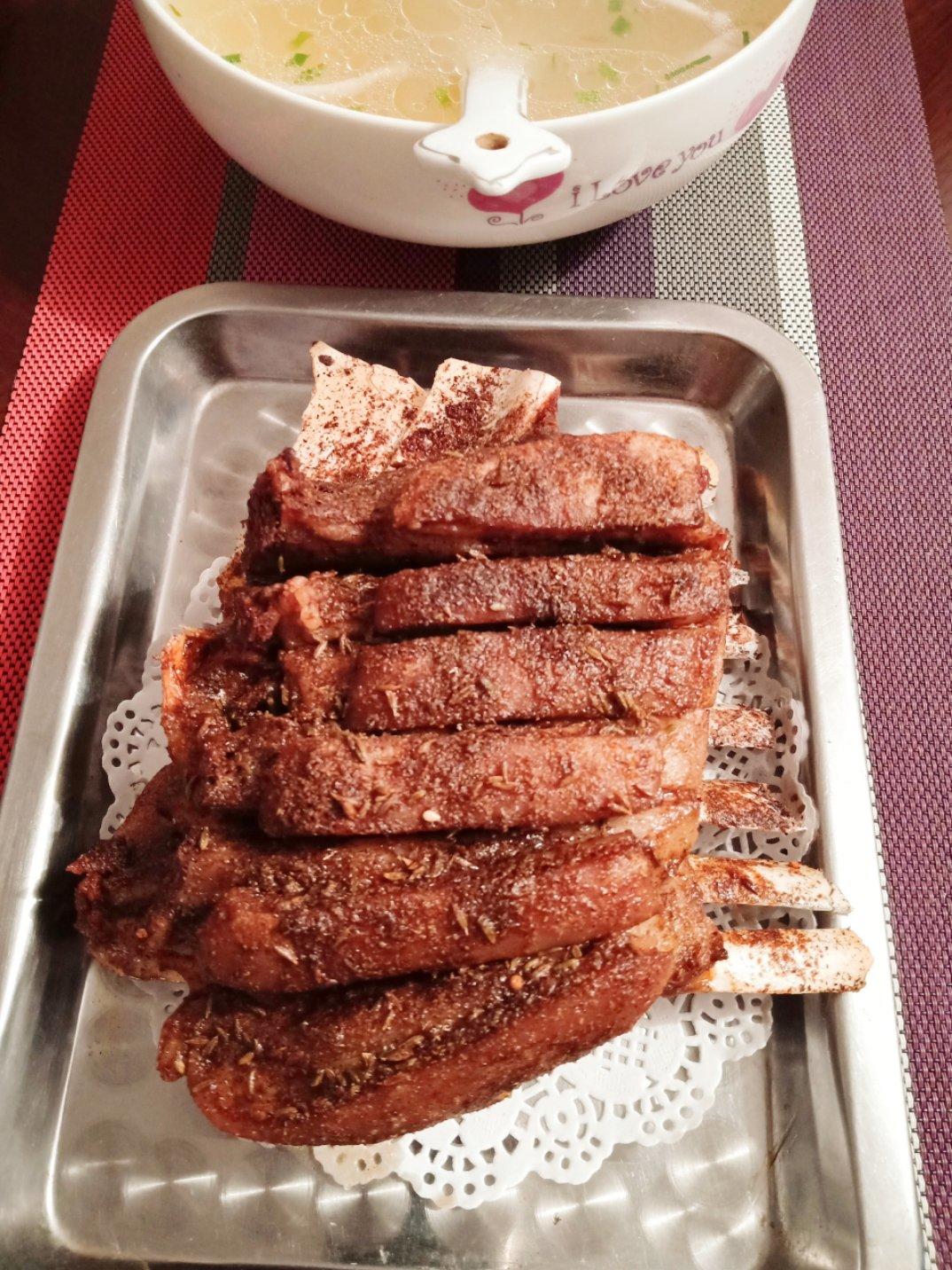 清清的兰花做的孜然烤羊排