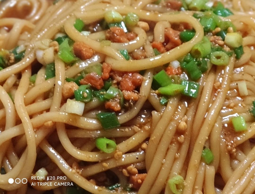 蟹黄酱拌面