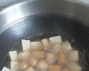 炸豆腐的做法 步骤2