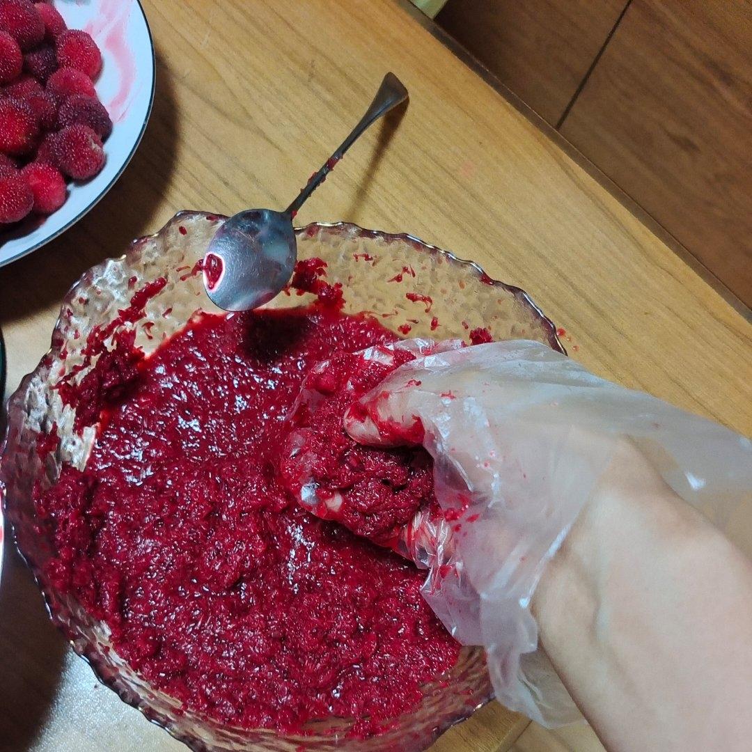 应该全网最快剥杨梅的方法！只要一小时就可以熬好杨梅果酱！