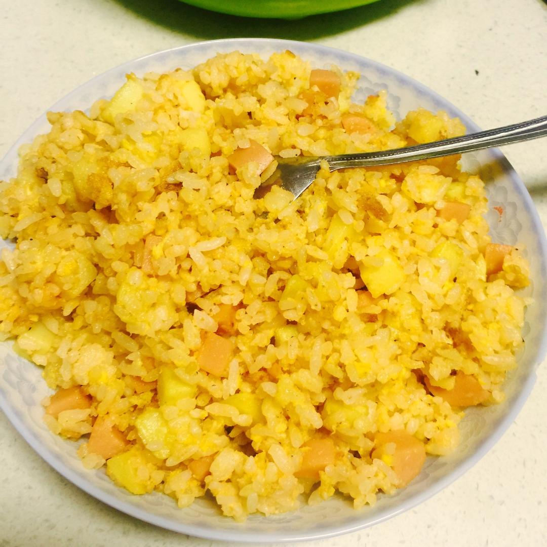 一个人的薯香火腿黄金炒饭（简易一人份）