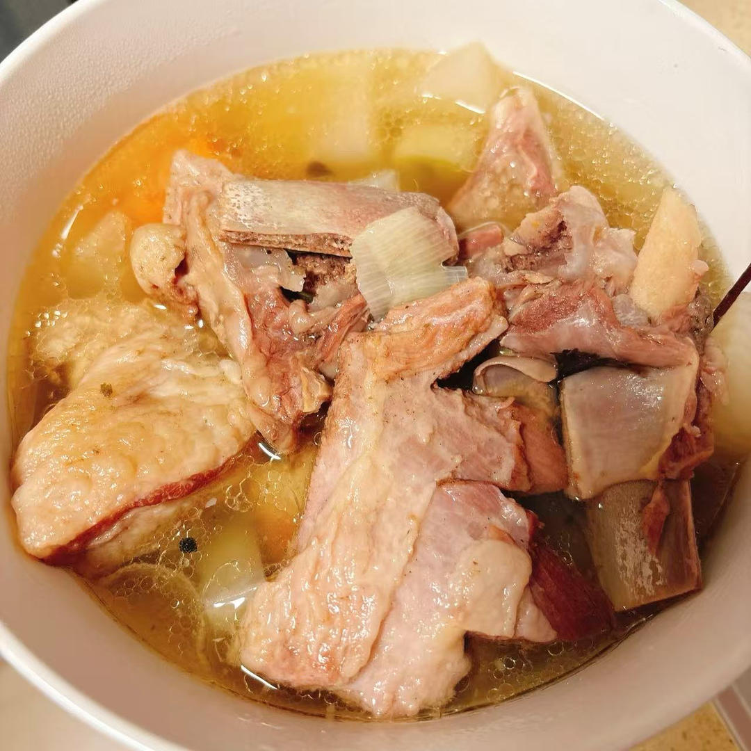 清炖滋补羊排汤