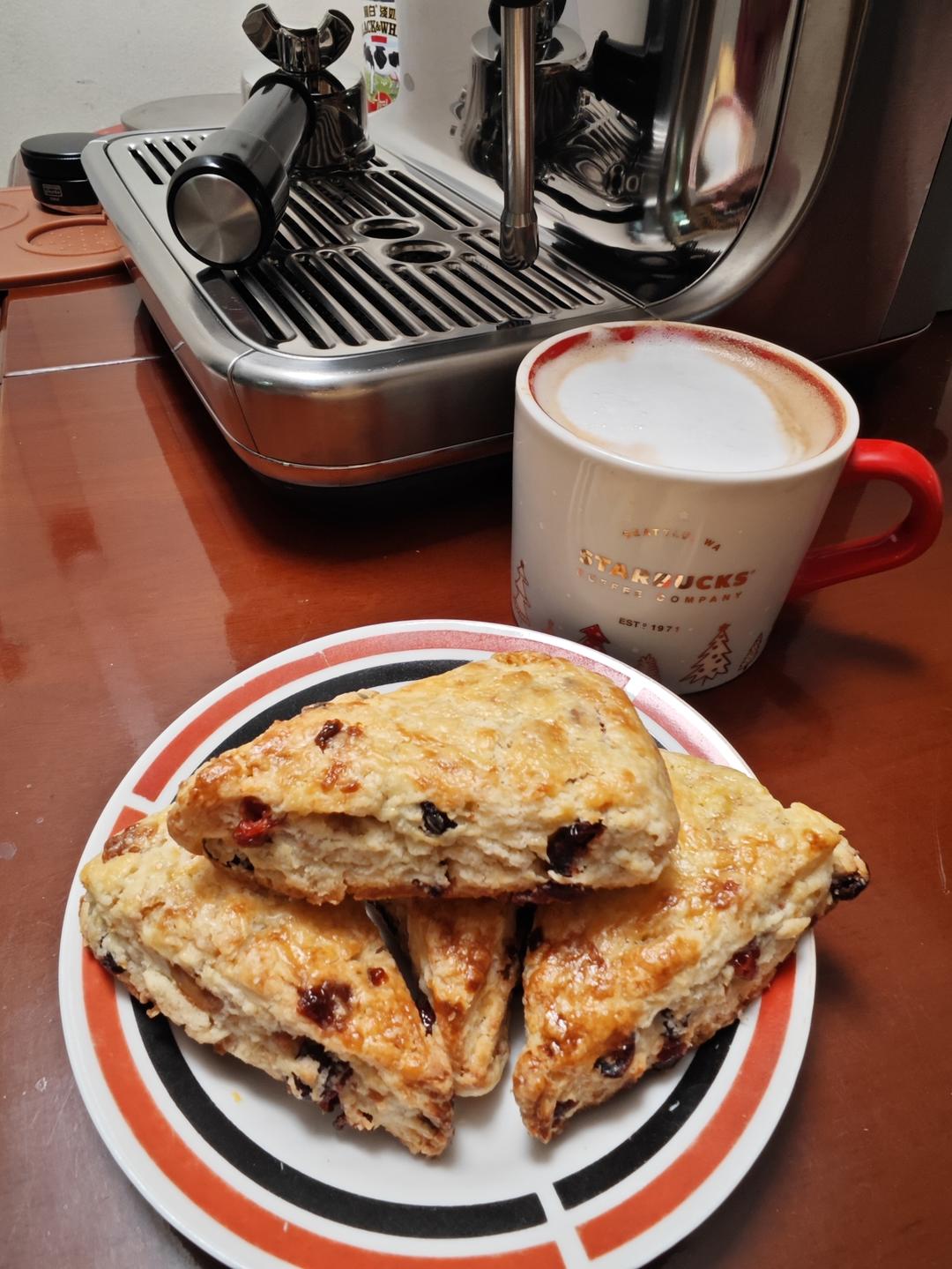 【唐顿庄园食谱】威尔士蛋糕🏴󠁧󠁢󠁷󠁬󠁳󠁿-不一样的司康【附干货满满的标准英式司康配方】