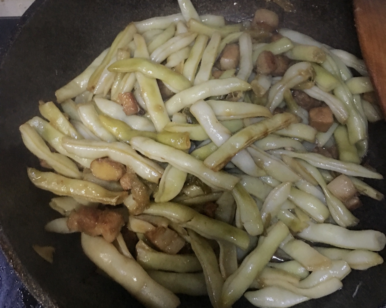家常芸豆炖肉的做法 步骤5