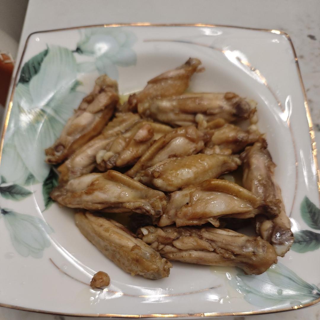 蒜香鸡翅，这才是鸡翅最好吃的做法