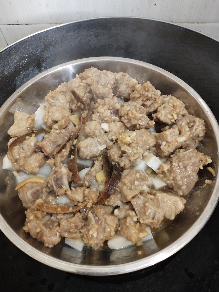 排骨怎么蒸才嫩？第一步先焯水就错了，记住这个窍门排骨嫩滑多汁