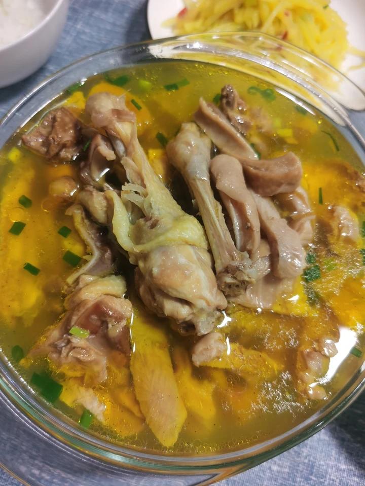 〈胡椒猪肚鸡汤〉，我超级喜欢的味道，欣小厨 😏
