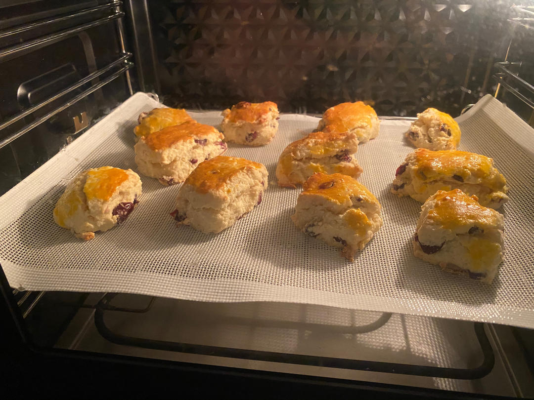 完美裂纹～百分百成功的超好吃奶香司康（禁止搬运）