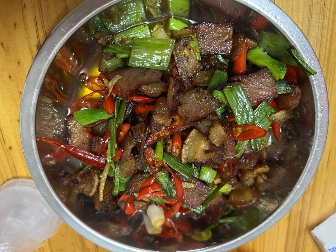 腊肉炒蒜苗