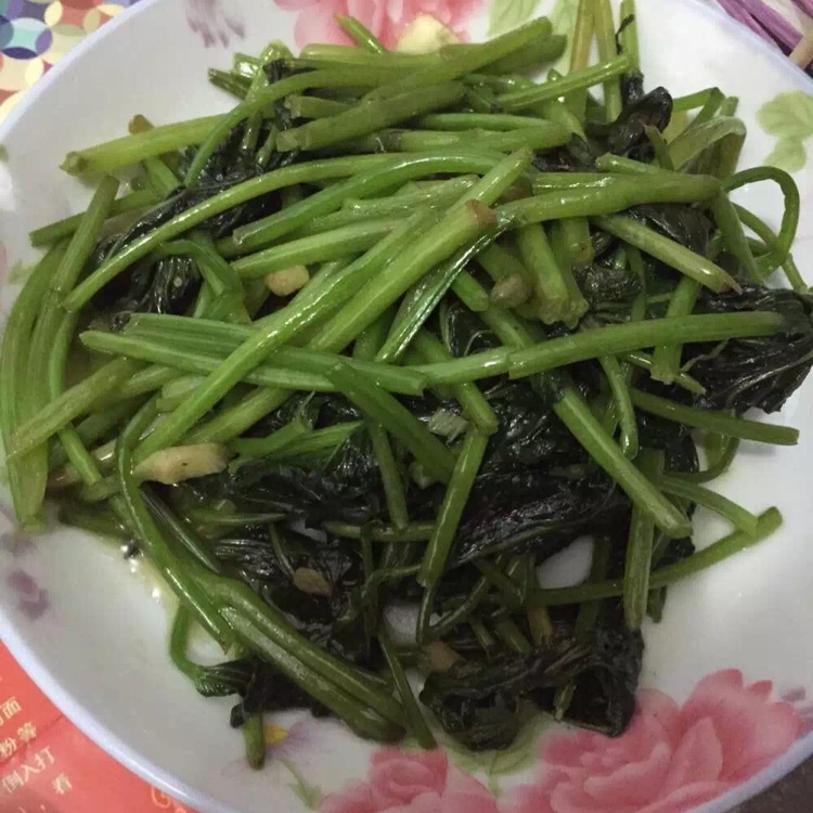 蒜蓉地瓜叶