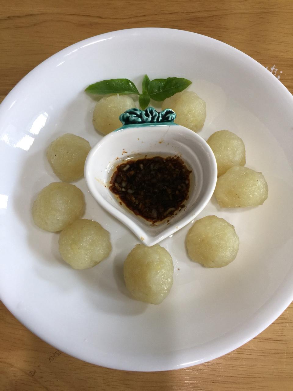 陕北特色小吃——黑愣愣（洋芋馍馍）