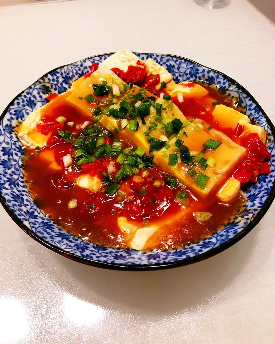 wa_wa23做的厨师长教你:"剁椒蒸豆腐"的家常做法,看得口水直流