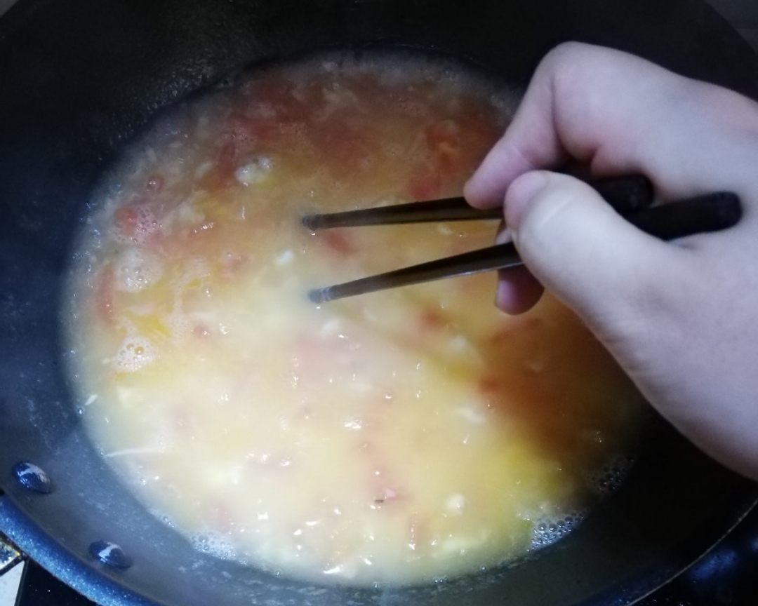 西红柿菠菜金针菇疙瘩汤，简单营养方便，好吃！的做法 步骤5