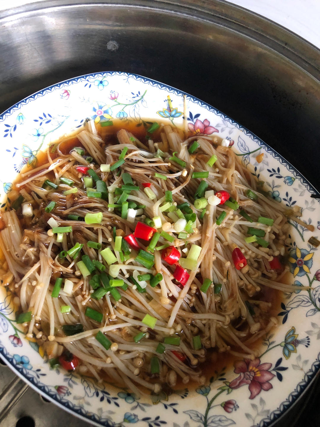 蒜蓉蒸金针菇！