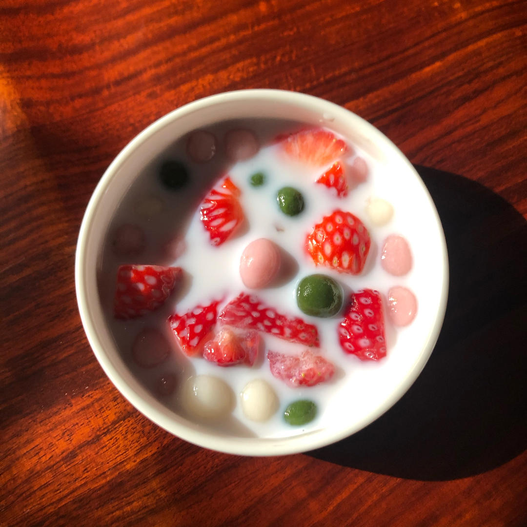 椰汁草莓啵啵球