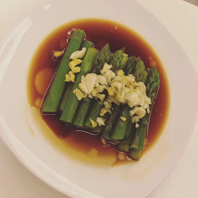 鲜味油淋芦笋