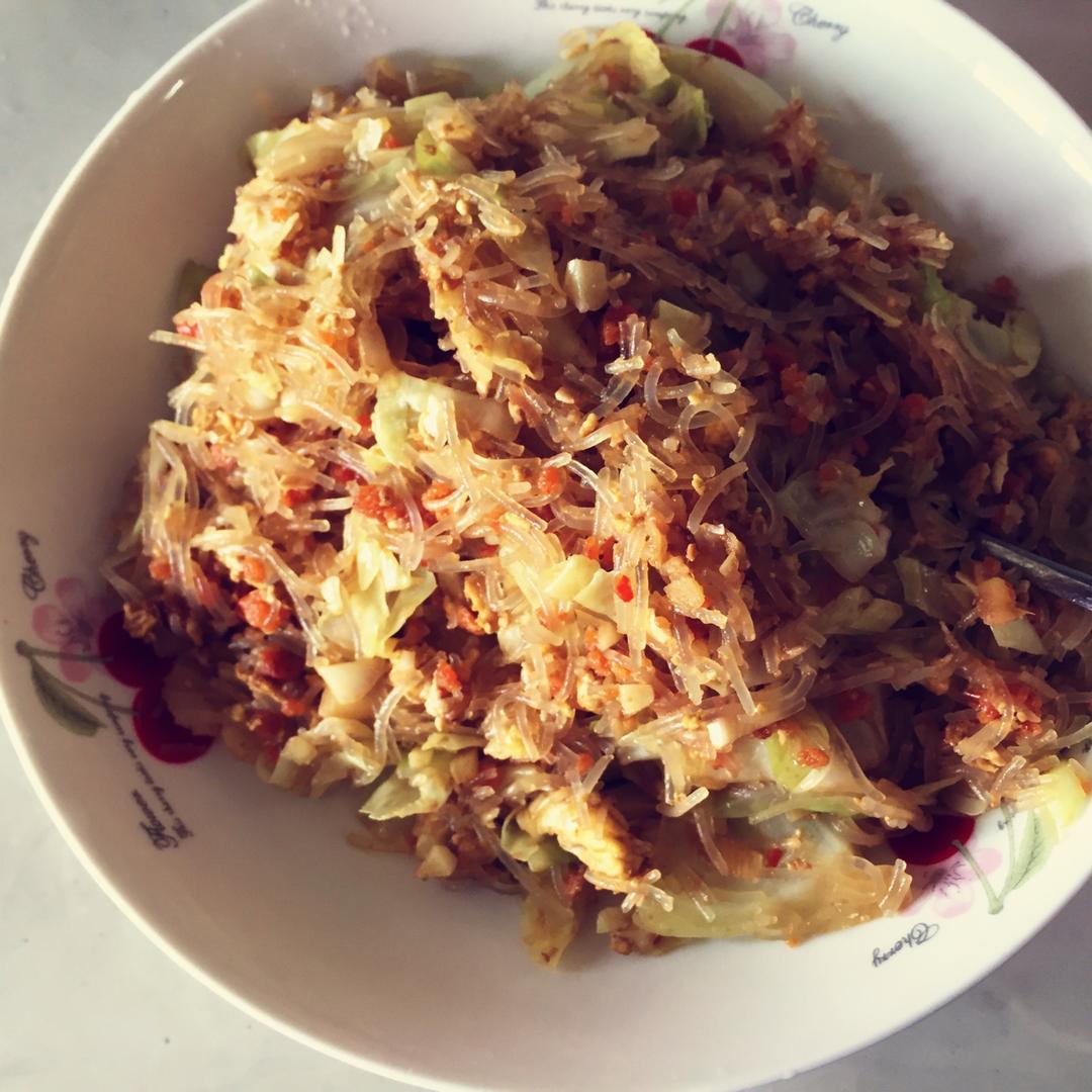 包菜粉丝炒鸡蛋
