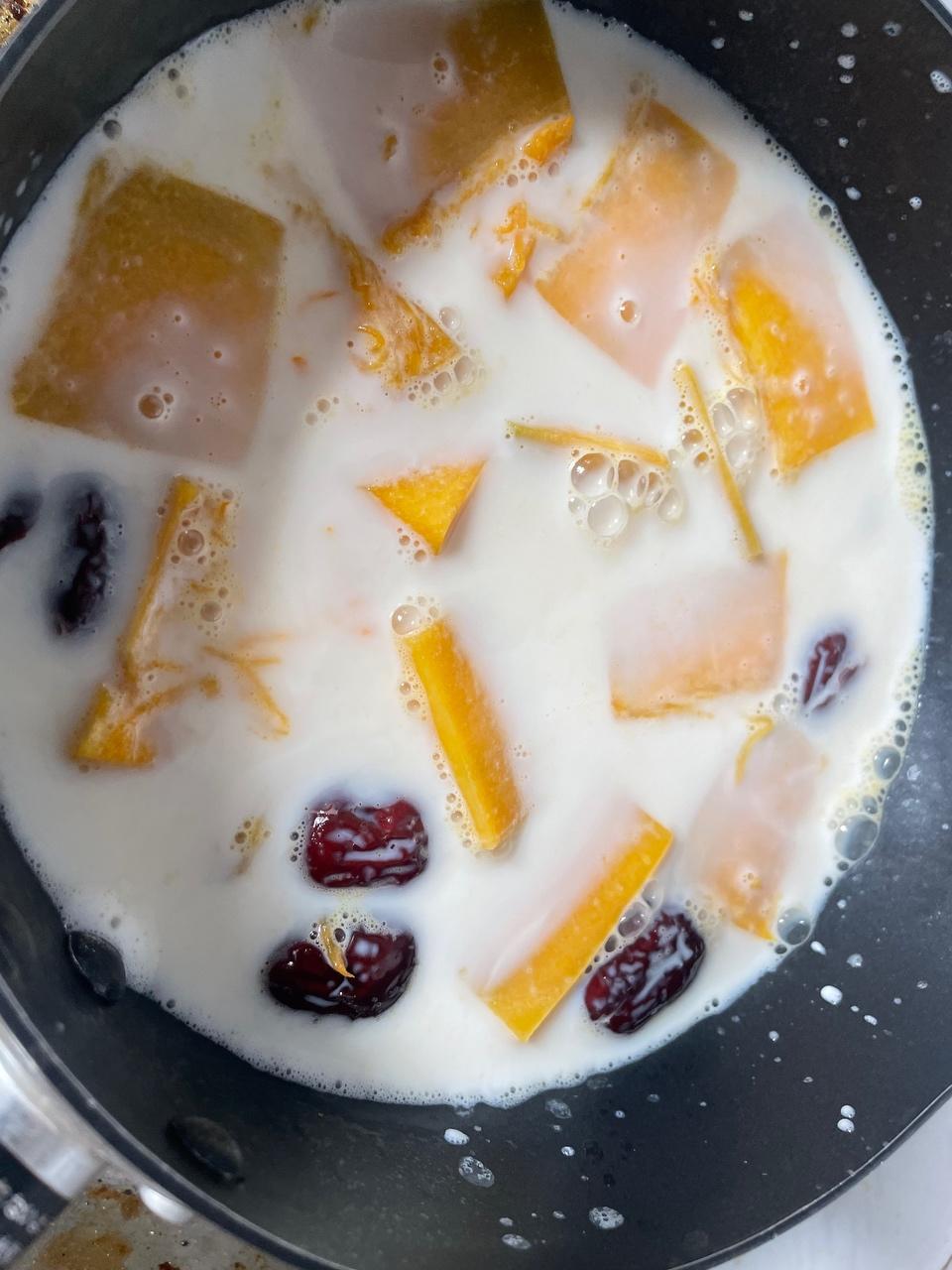 南瓜炖奶 低碳饮食超级简单的做法