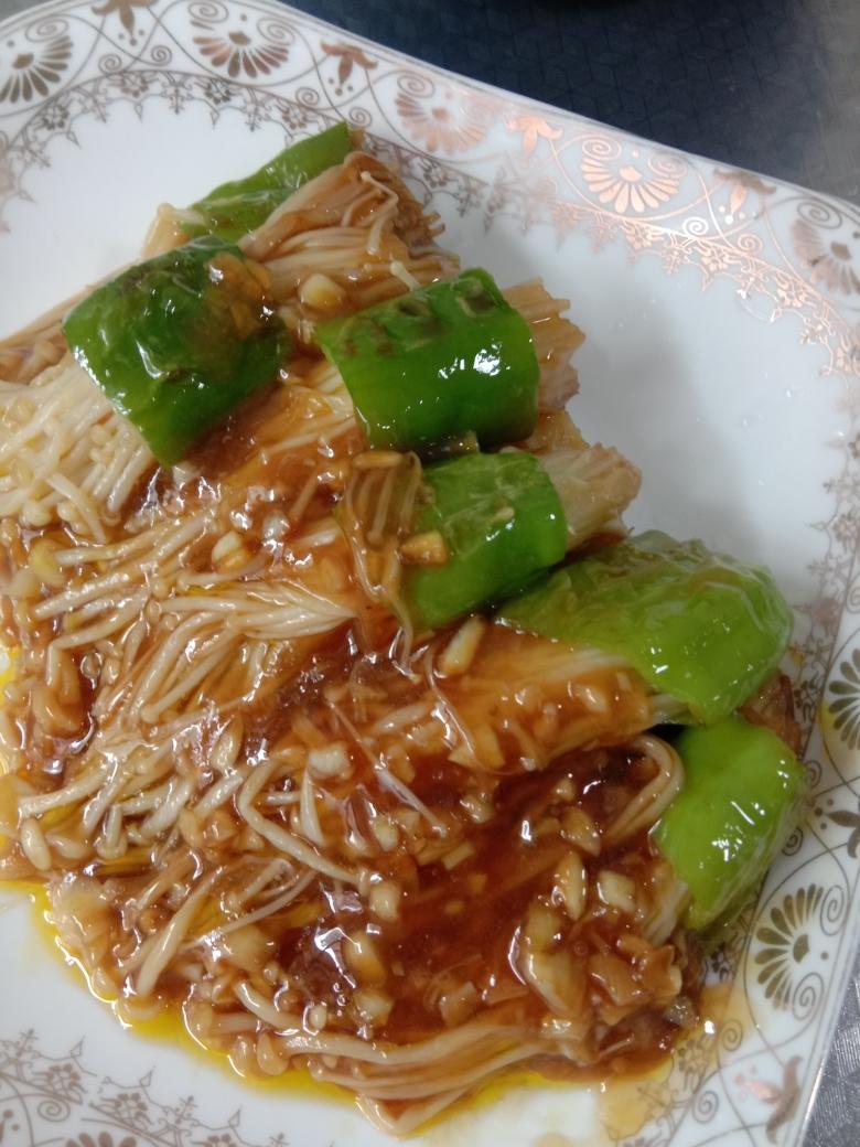 青椒卷金针菇，无敌下饭