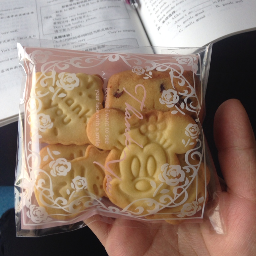 超简单！好吃又平整的糖霜饼干底的做法（附贴心小提示哦）