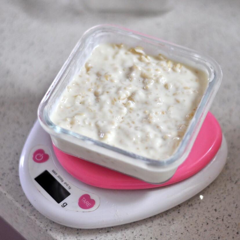 •日食不过三餐•