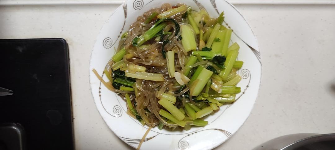芹菜炒粉条(故乡的味道)