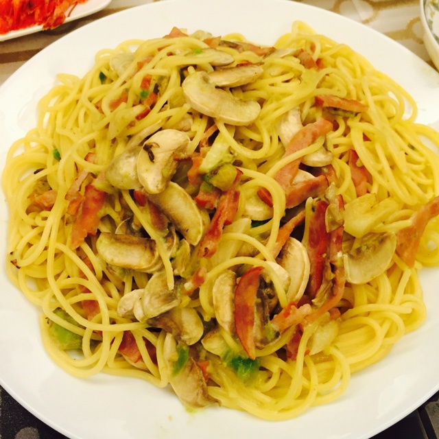 小清新牛油果火腿意面