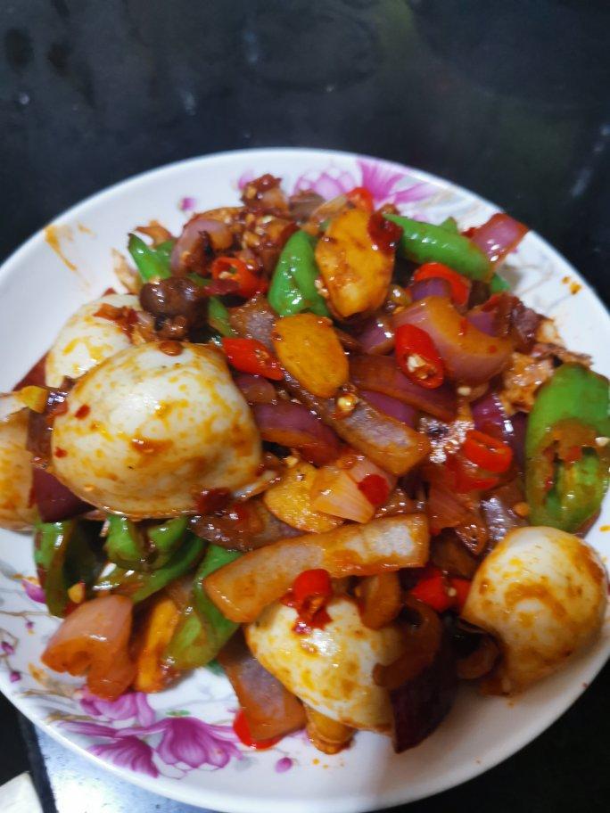 豆瓣酱爆墨鱼仔