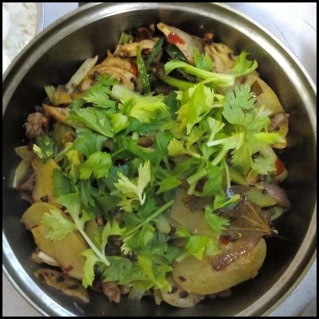 麻辣干锅兔