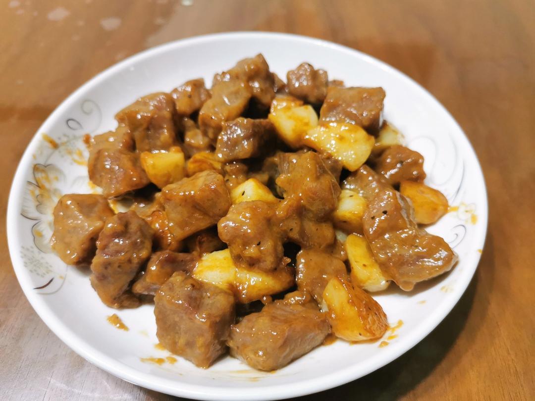 好吃到舔盘的蒜香黑椒牛肉粒