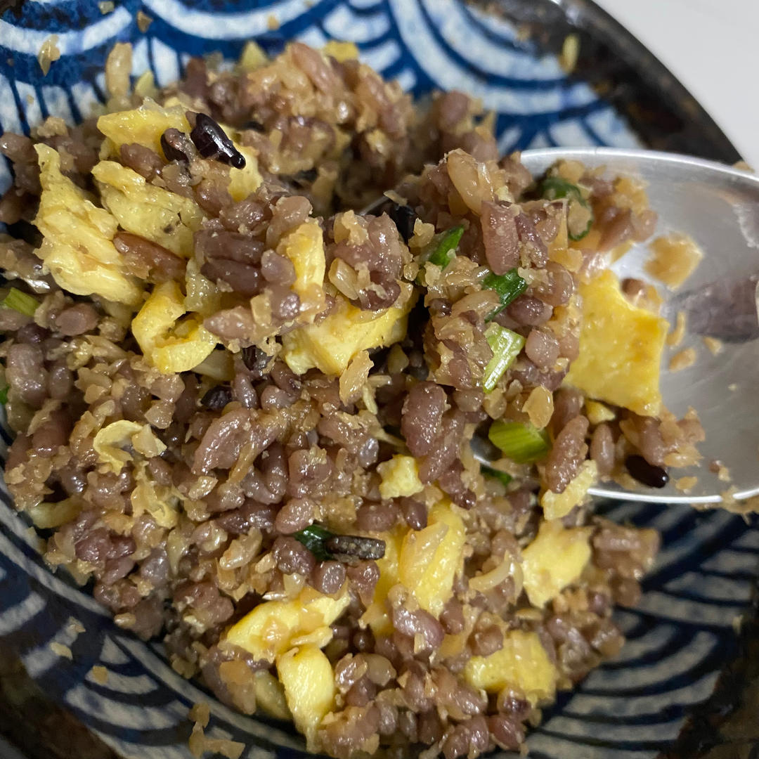 酱油蛋炒饭