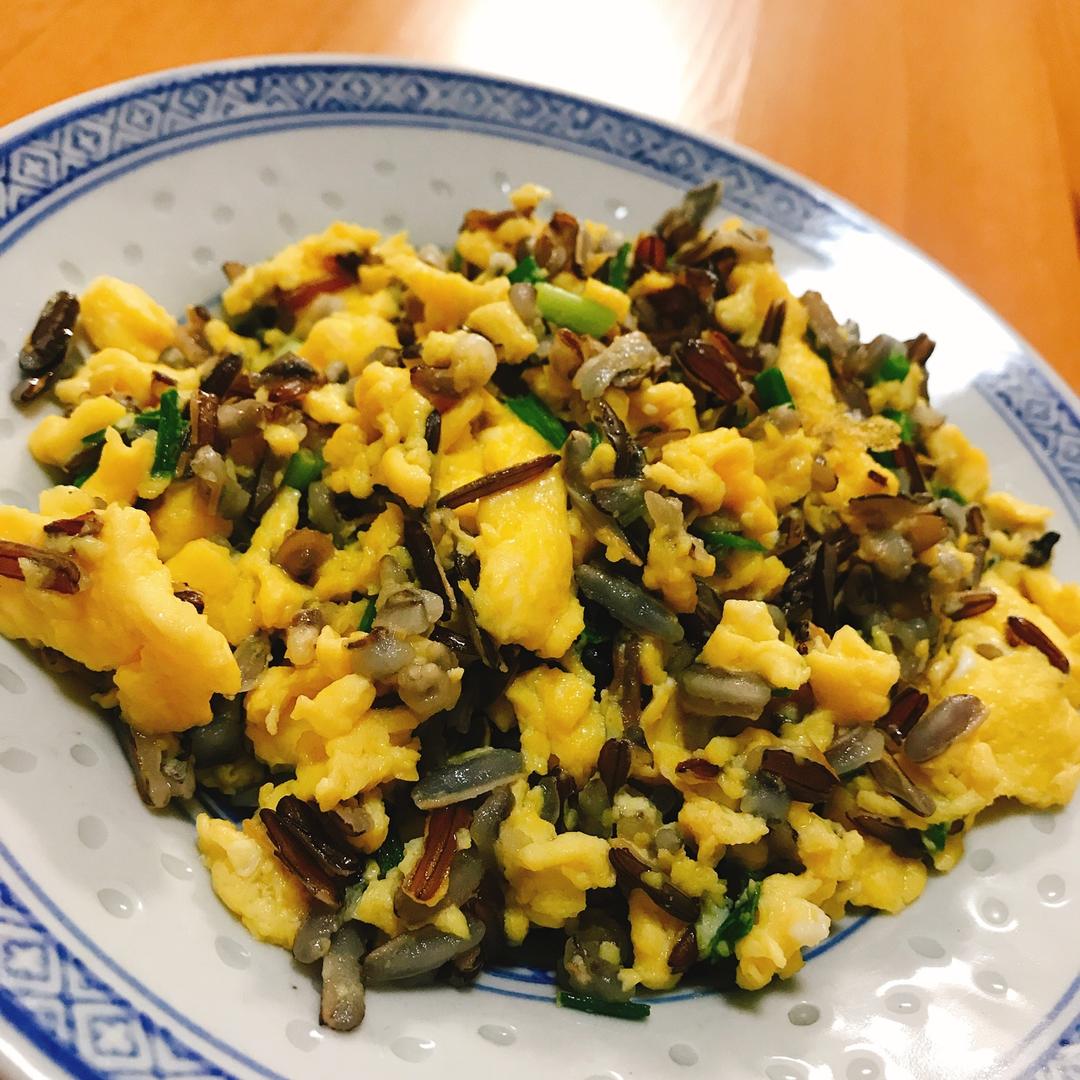 野米炒鸡蛋