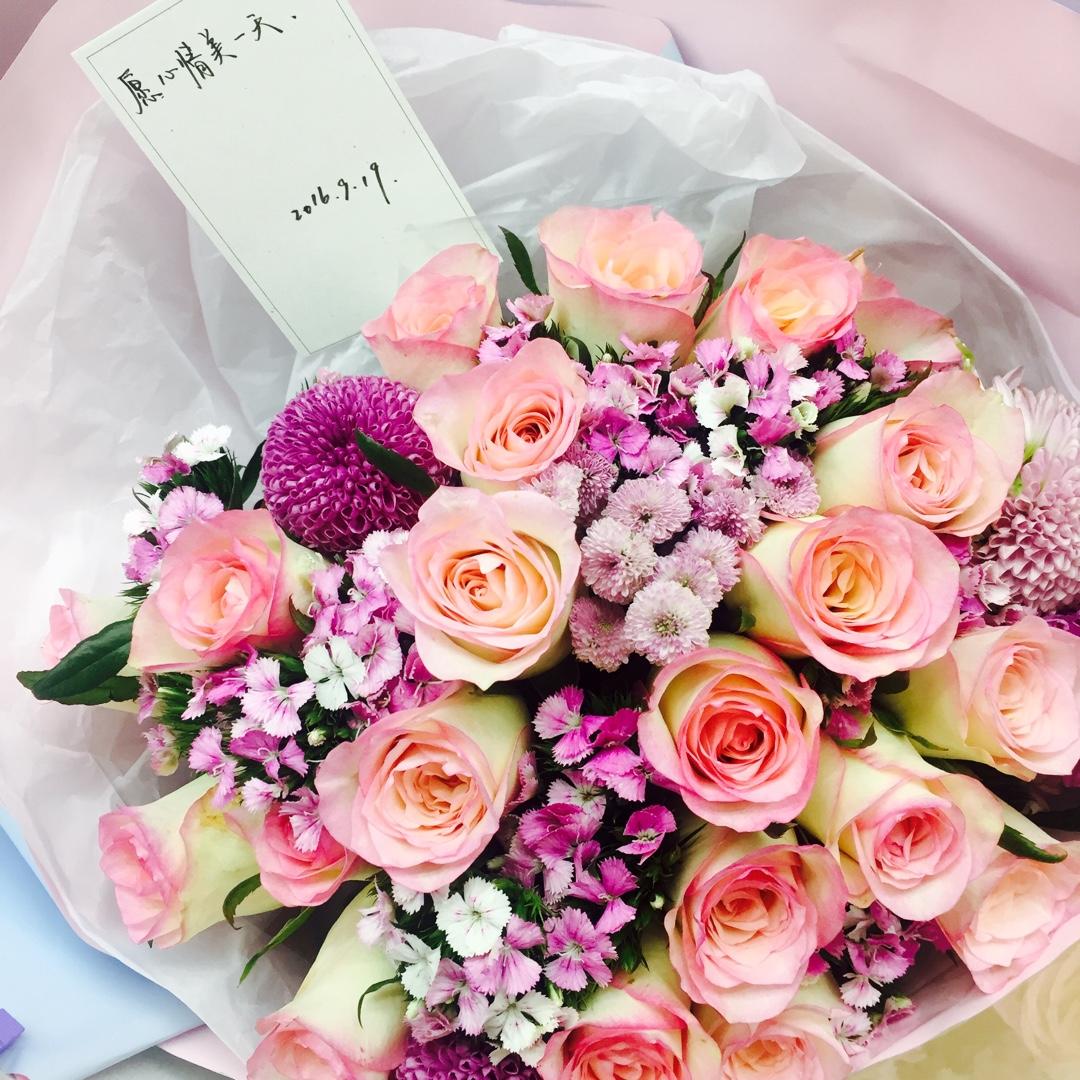 蛋糕厨房与花房