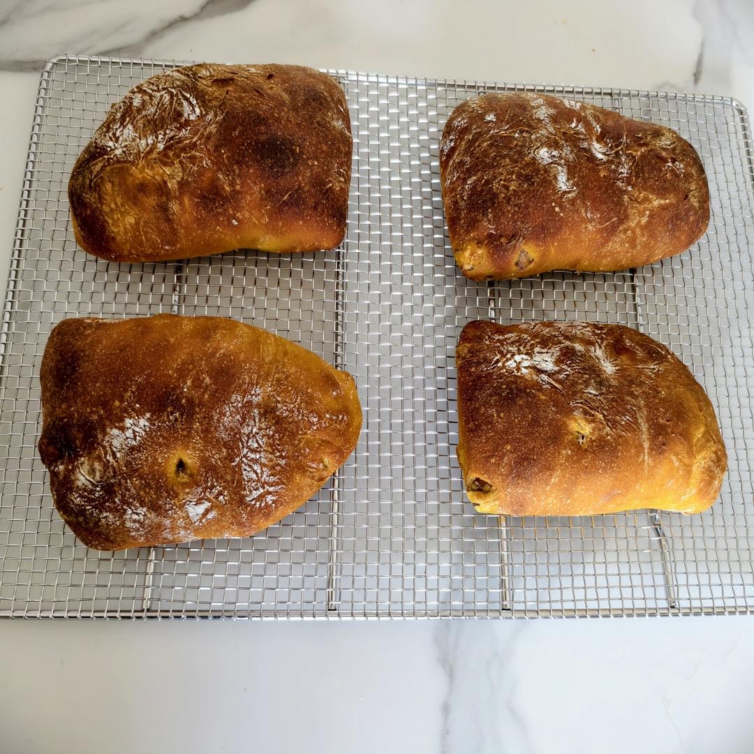 没想到南瓜和栗子做成的恰巴塔味道还挺搭！