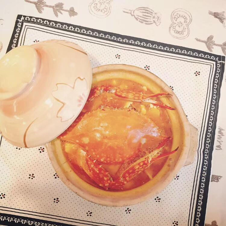 蕃茄梭子蟹豆腐煲