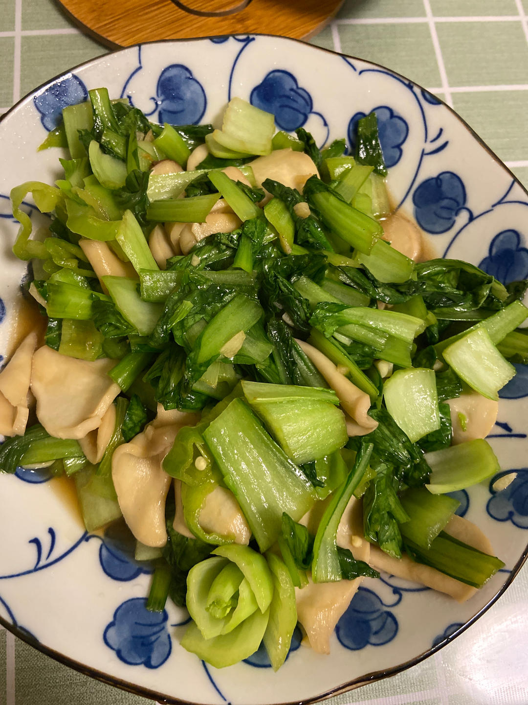 油菜炒杏鲍菇