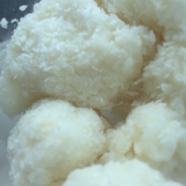 完胜85度C牛奶椰丝小方