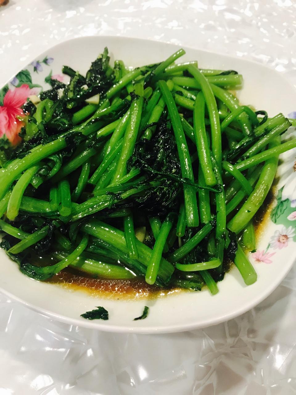 清炒茼蒿