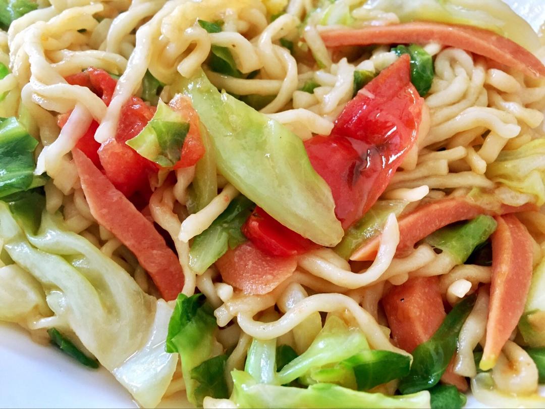 番茄火腿炒方便面