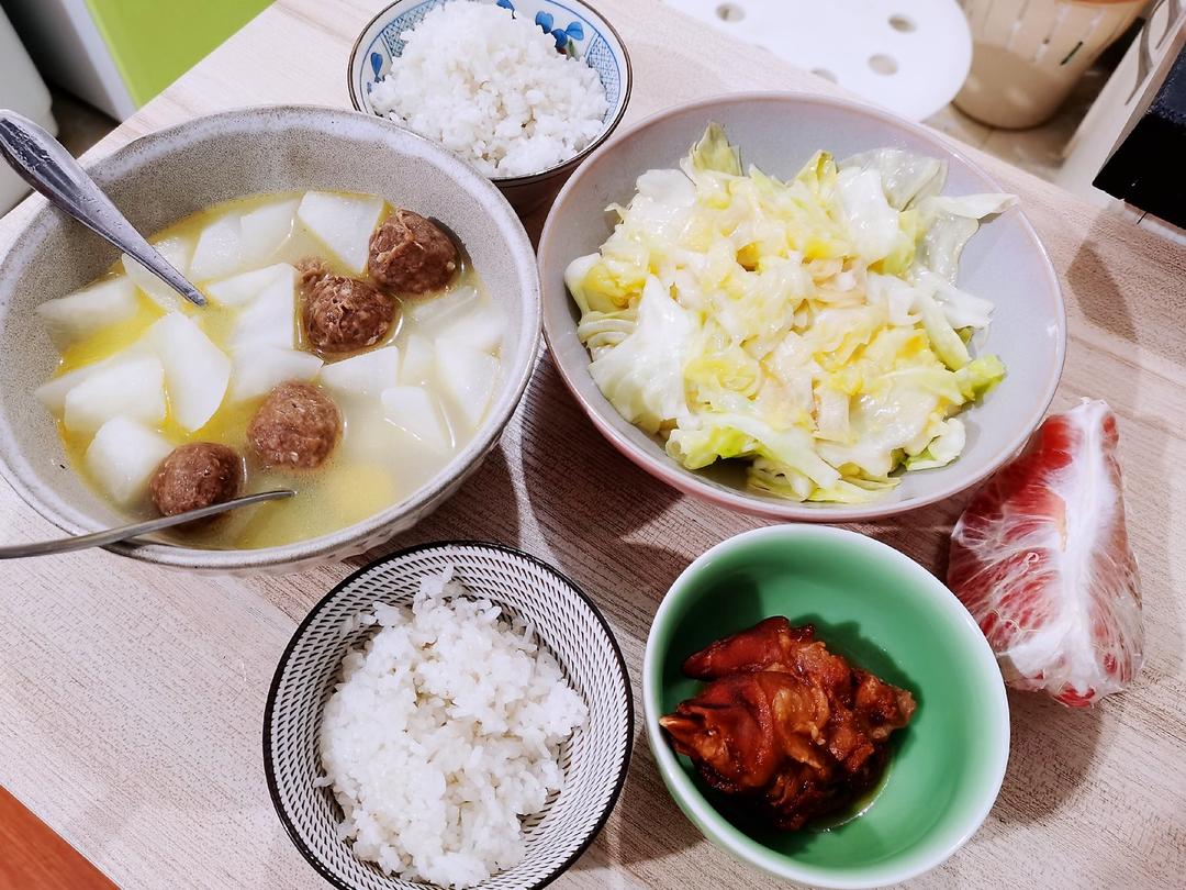 牛肉丸子萝卜汤