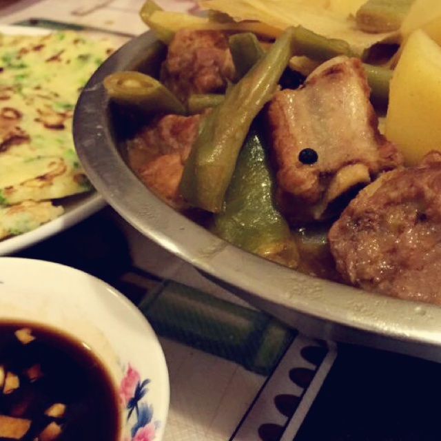 红烧排骨炖豆角土豆