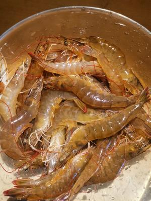十三香基围虾，小龙虾也可（电饭煲版）的做法 步骤2