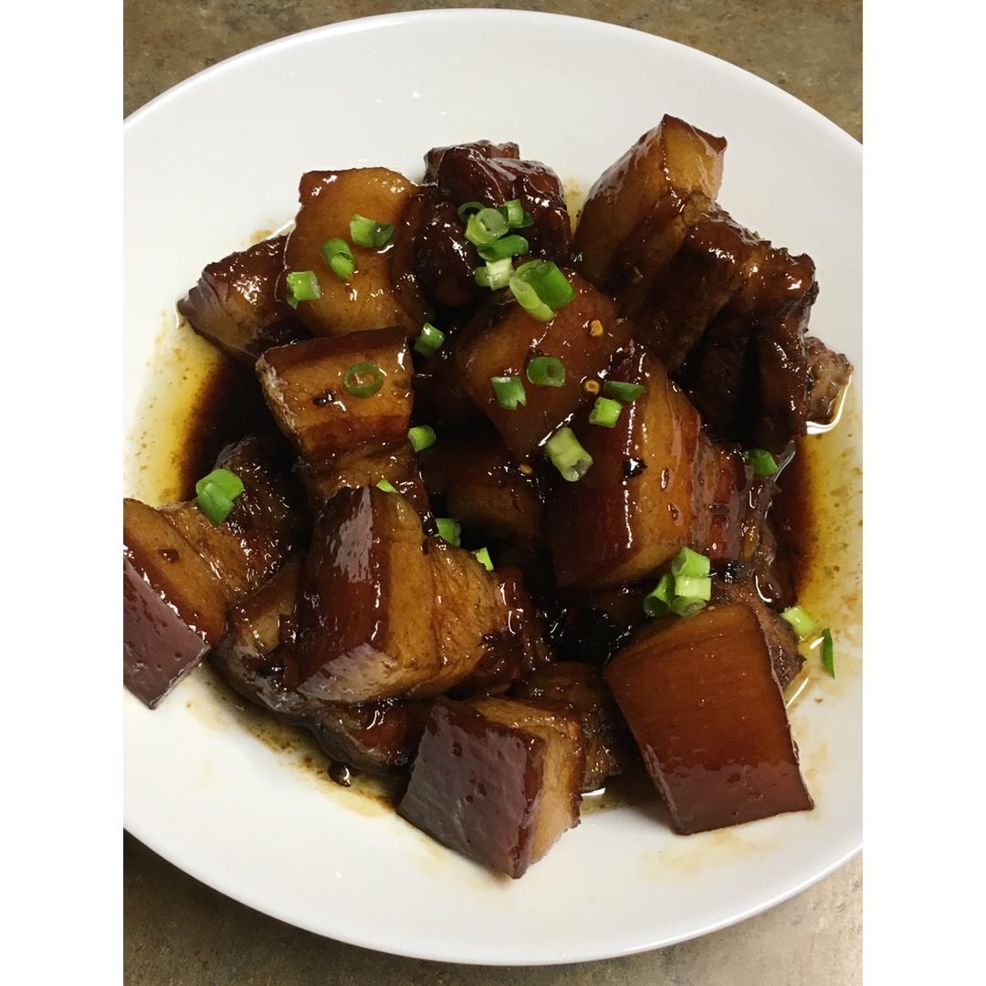 吃着碗里望着锅里的红烧肉