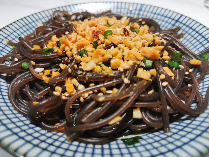 凉拌蕨根粉