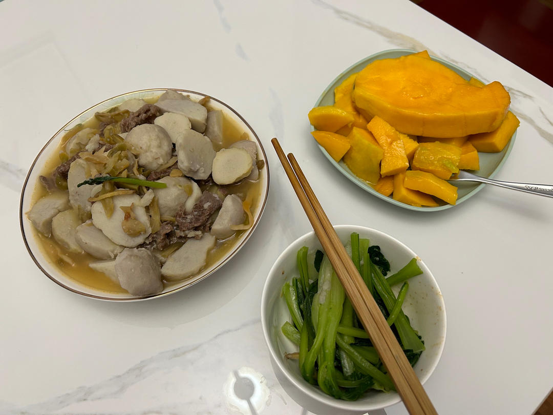 简单到完全不会翻车的菜！神级下饭菜--牛里脊蒸榨菜