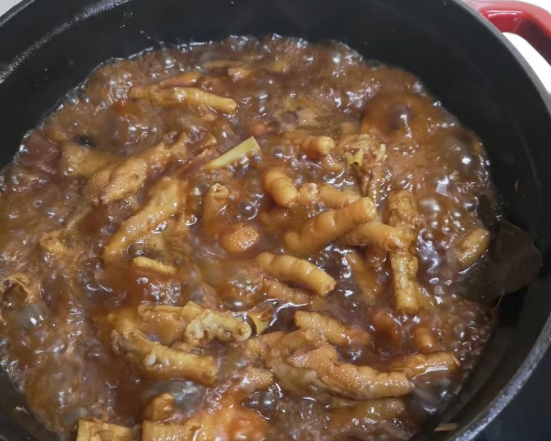 學(xué)會(huì)這道雞爪煲就再也不用去胖哥倆排隊(duì)了的做法 步驟4