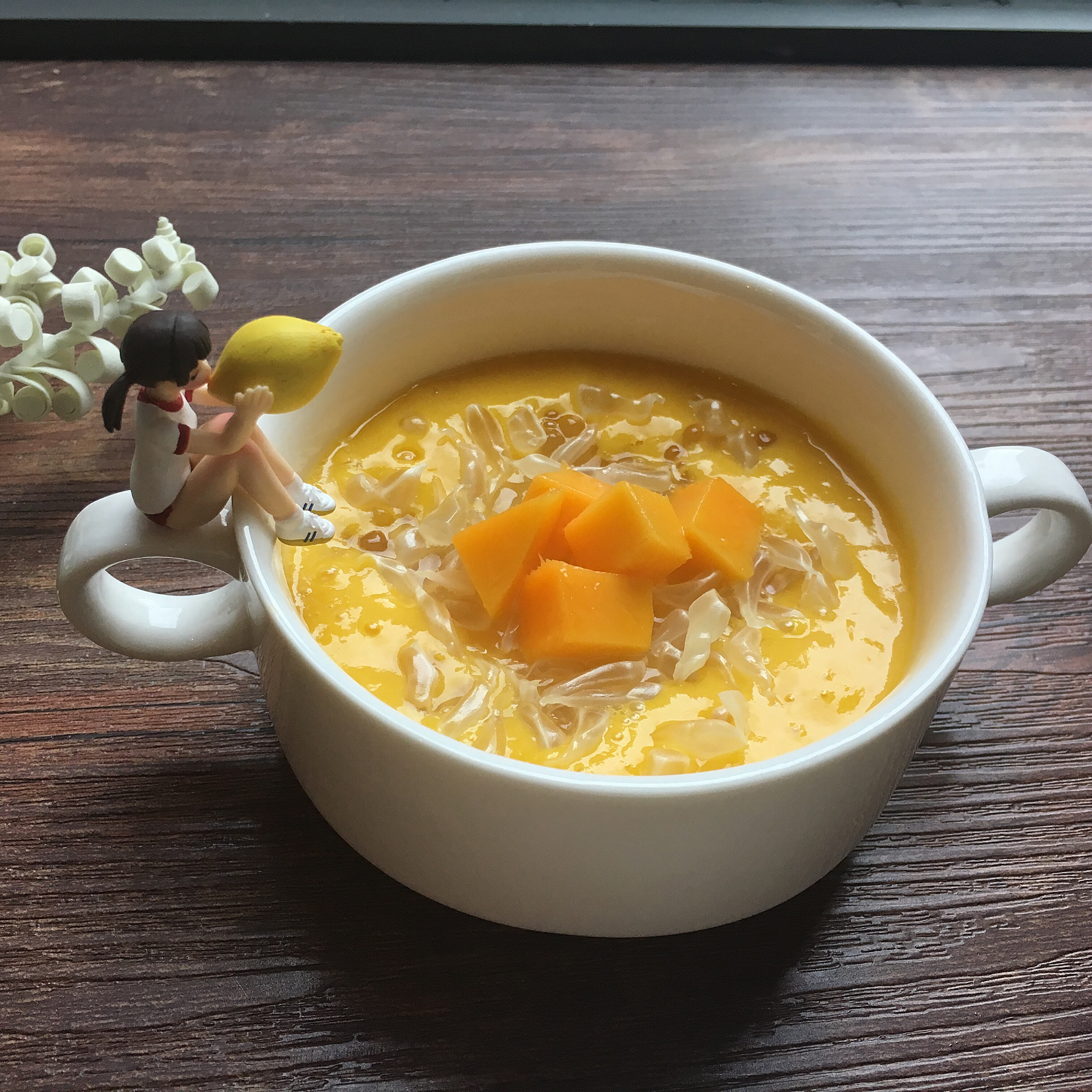 适合陪伴夏天的杨枝甘露