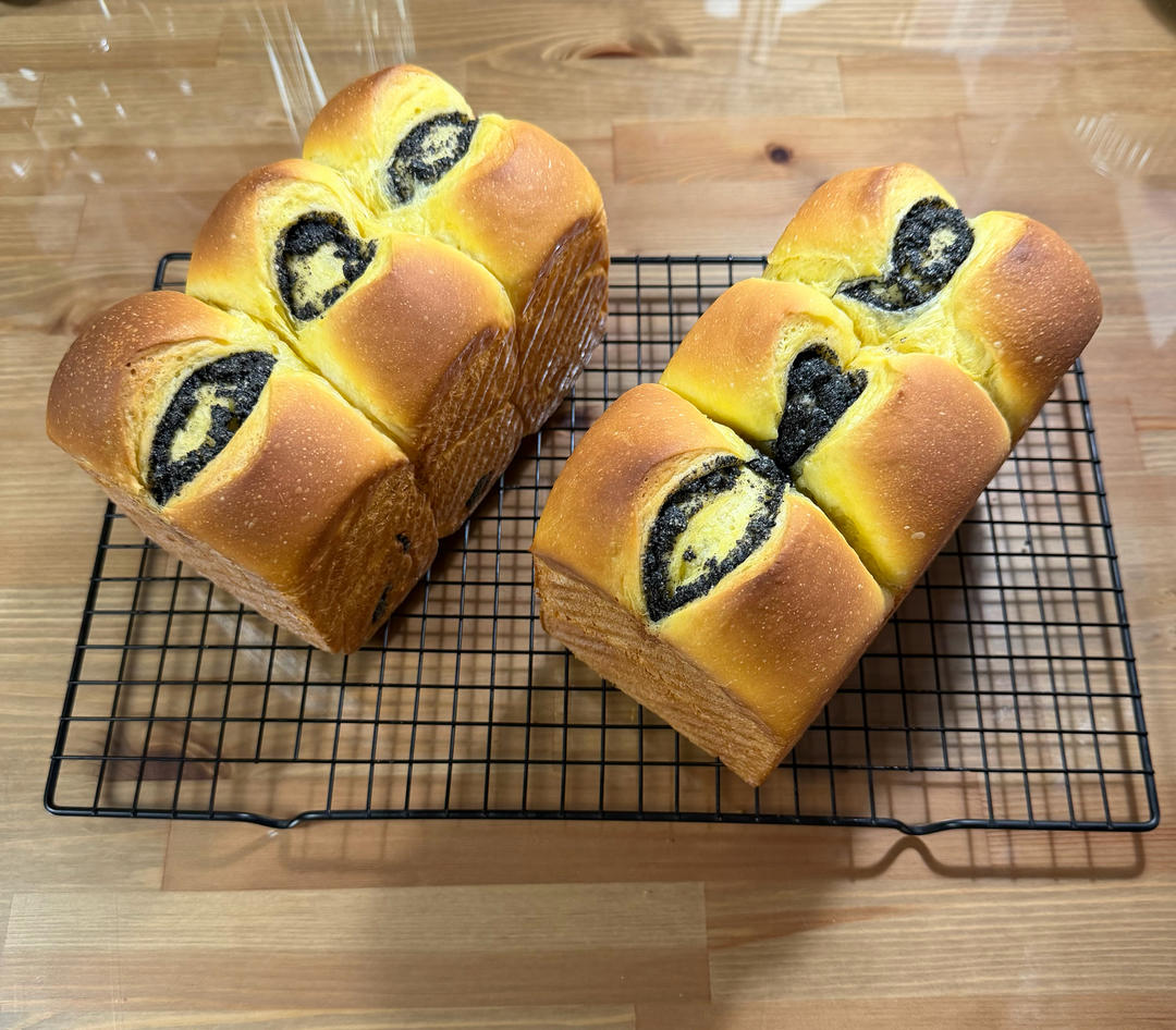 南瓜黑芝麻吐司