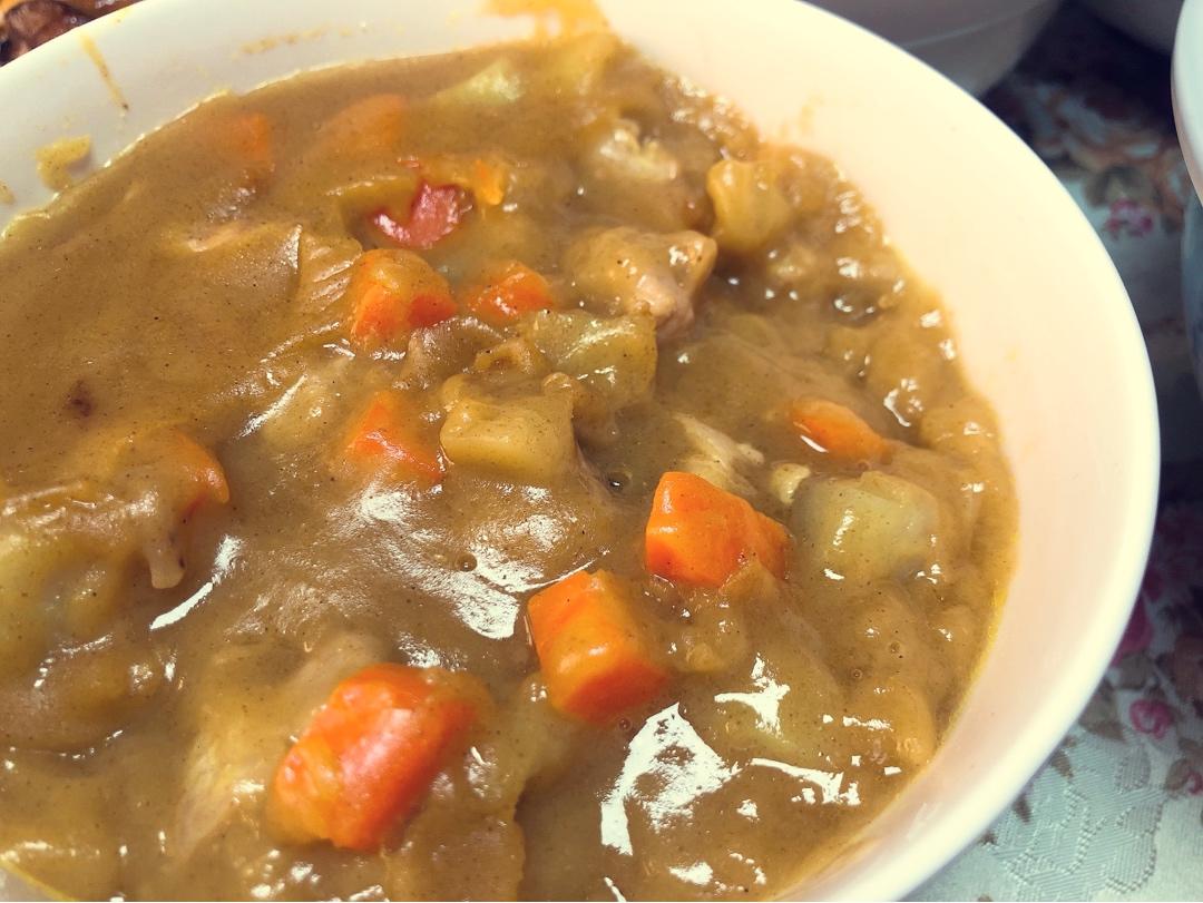 百梦多（好侍）咖喱鸡丁（洋葱胡萝卜土豆炒鸡胸）